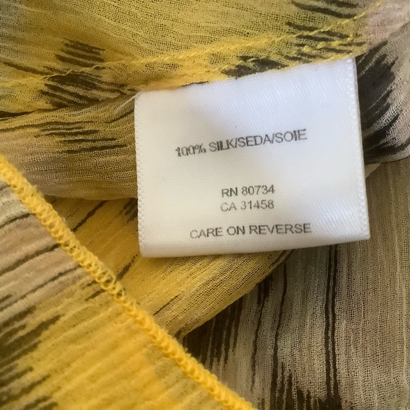 Y2K BCBGmaxazria fairy core boho top cap sleeve yellow and beige 100% silk S - Picture 9 of 9